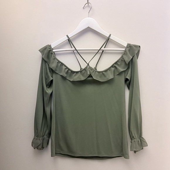 WHBM Halter Ruffle Detail Top - Picture 2 of 10